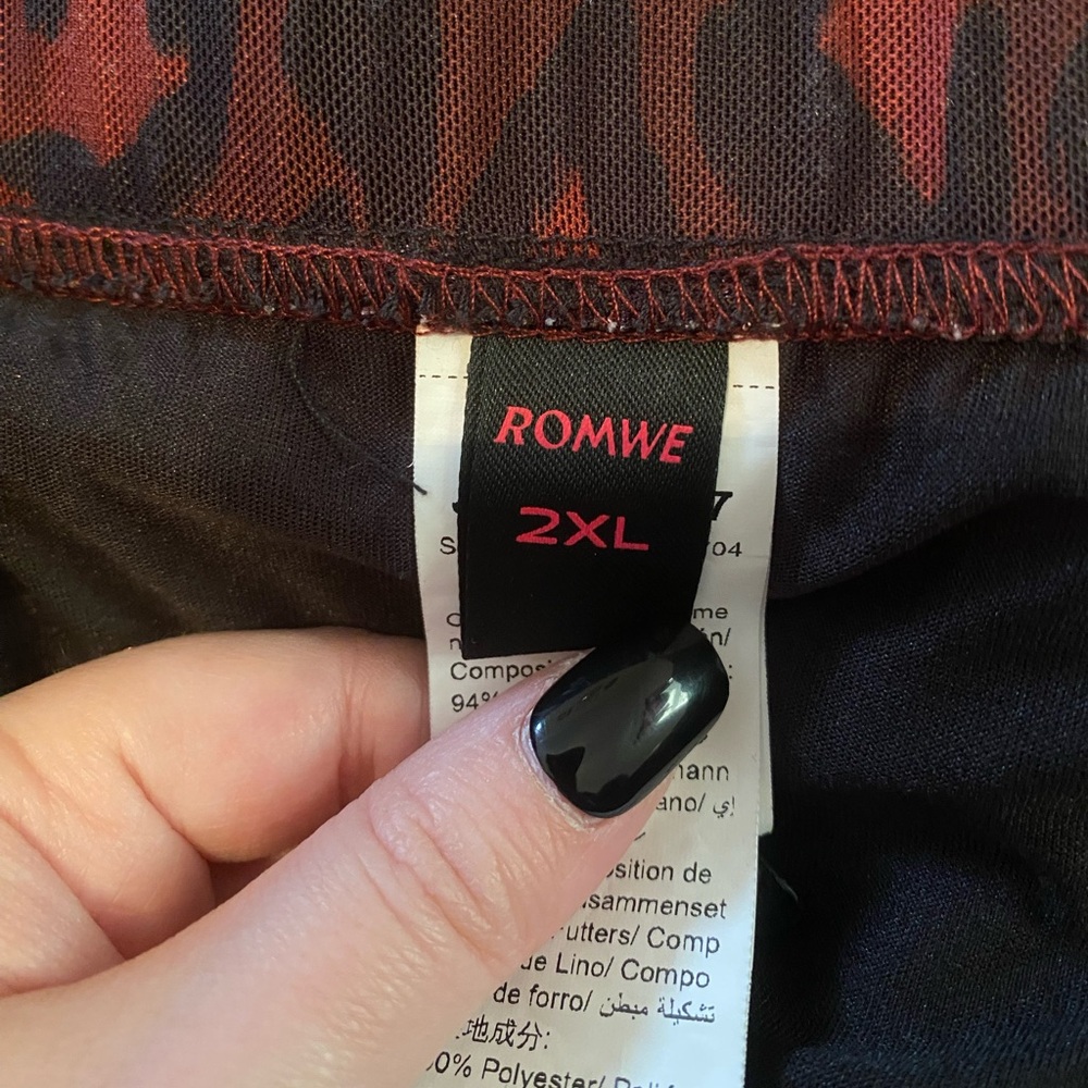 Maroon leopard mini skirt - Picture 4 of 4